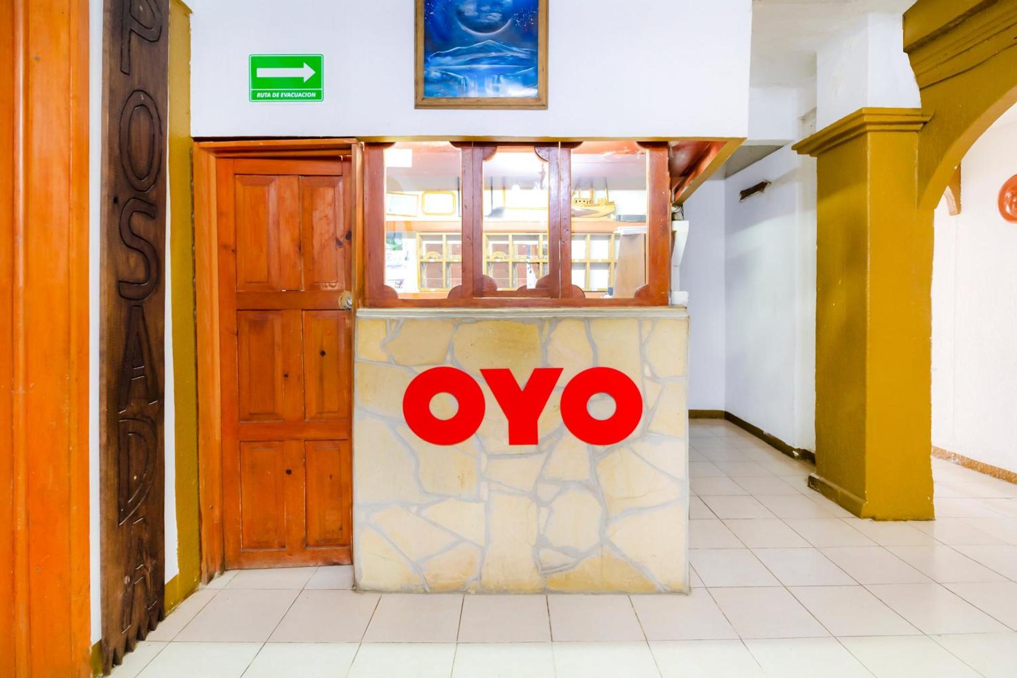 Oyo Hotel La Luna, Templo De Santo Domingo De Guzman San Cristobal de las Casas Ngoại thất bức ảnh